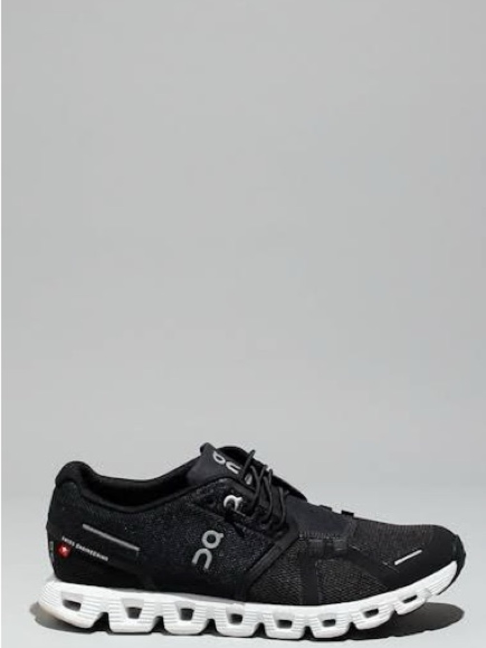 On Cloud Running 5 Women’s  Sneakers Black and White Size 7 - LIKE NEW!